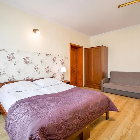 Bed and Breakfast Roza 3*