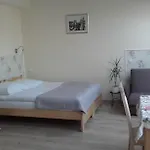 Roza Bed & Breakfast 3*