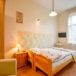 Roza Bed & Breakfast
