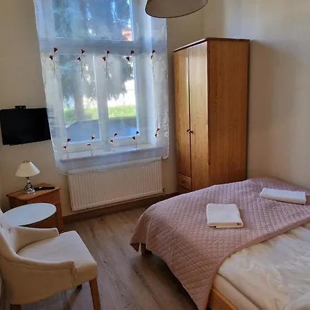 Bed and breakfast Roza 3*