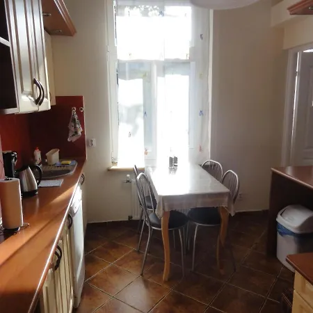 Nocleg ze śniadaniem Roza 3*