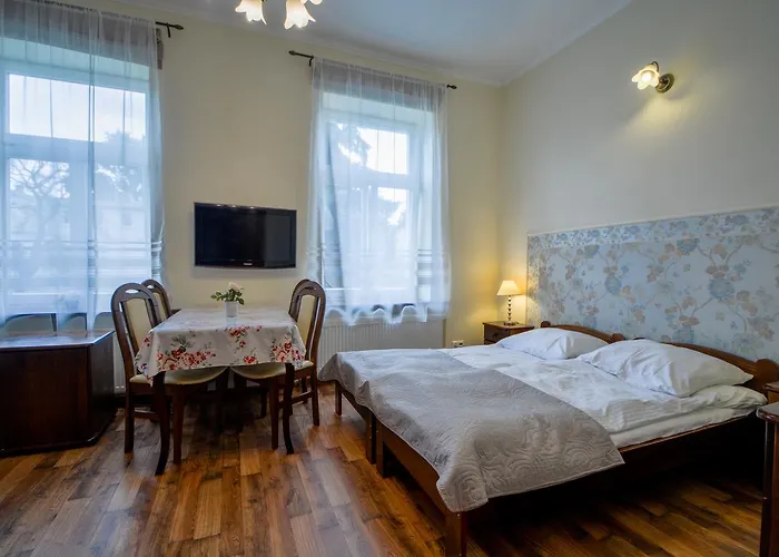 فندق مبيت وإفطار Roza 3*