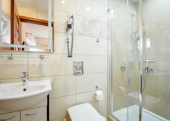 Roza فندق مبيت وإفطار 3*